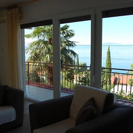 Pavlakovic By El-pi Tours Njivice