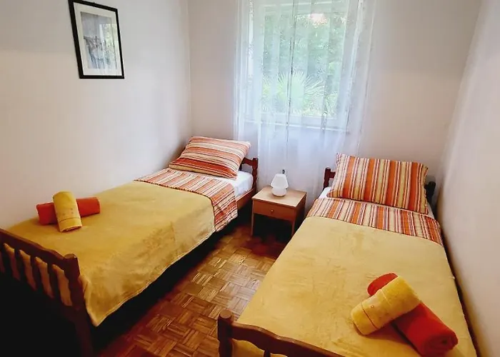 Pavlakovic By El-pi Tours * Njivice